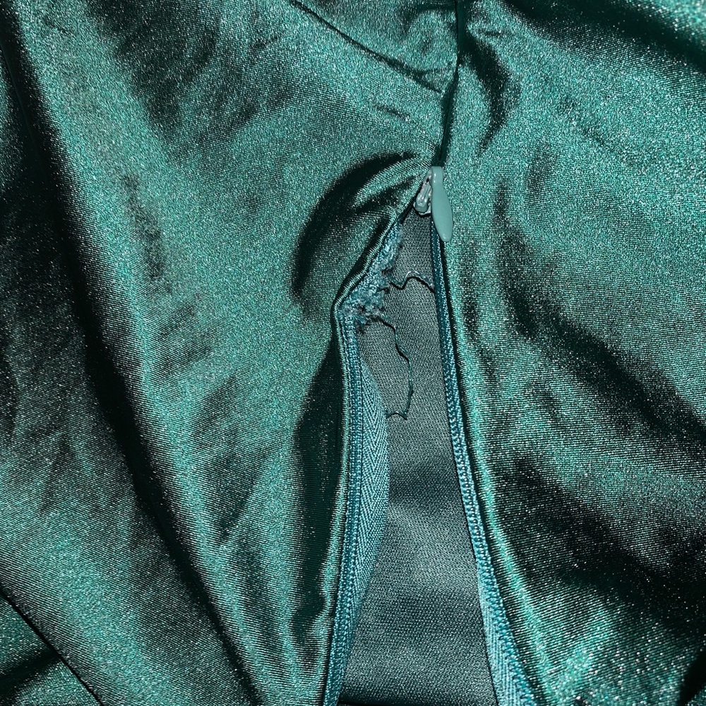 Dress - Picture 3 of 4